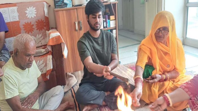 Poornima Yagna was performed at 108 places in India and abroad.