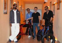 एक्सेलमोटो ने डेल्हीवरी के साथ व्यावसायिक डिवीजन लॉन्च किया Excelmoto launches commercial division with Delhivery