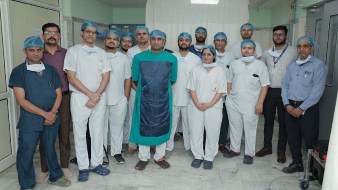 Live session of ERCP technique: Gallstone removal without surgery