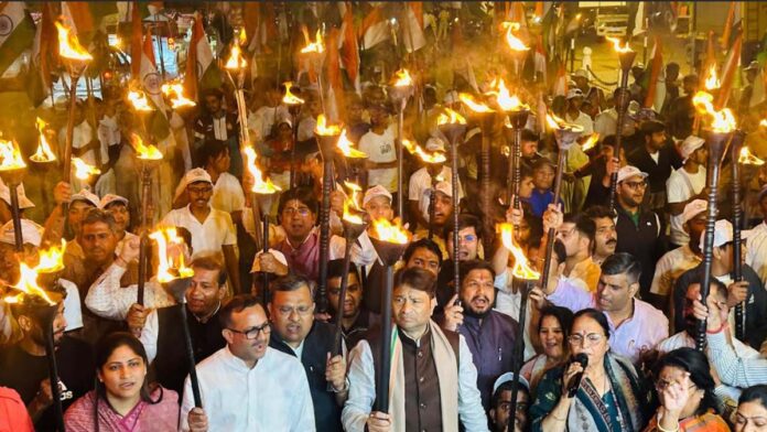 A massive torch rally was organised on the eve of the 150th anniversary of the national anthem “Vande Mataram”.