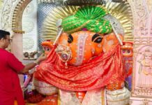 श्री नहर के गणेश जी महाराज का मंगल पुष्य पर किया गया दूर्वा मार्जन से पंचामृत अभिषेक