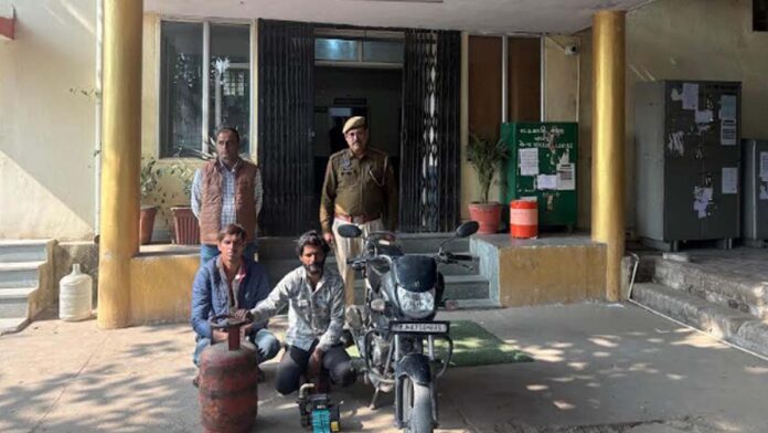 Two accused of stealing gas cylinders arrested