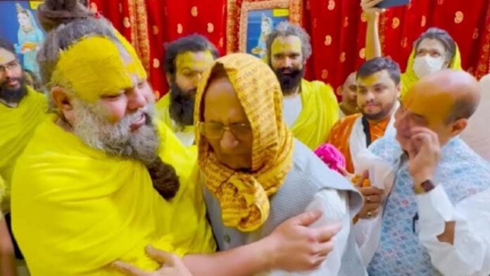 The supernatural and heart-touching meeting of Premananda Maharaj and Albeli Madhuri Sharan Maharaj