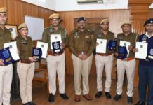 उत्कृष्ट एवं सराहनीय कार्य करने वाले के छह पुलिसकर्मी कांस्टेबल ऑफ दी मंथ अवार्ड से सम्मानित