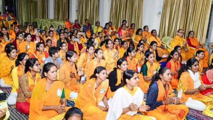 Daughters returned after taking training from Shantikunj Haridwar