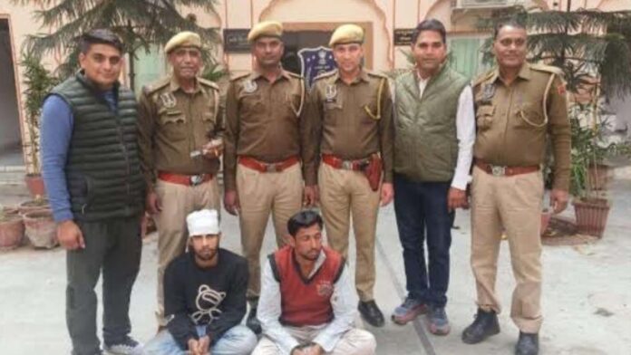 Two miscreants arrested for snatching mobile phones for drug addiction and fun
