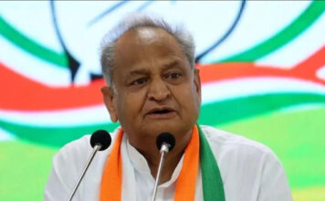 मतदाता सूची से नाम काटने का षड्यंत्र लोकतंत्र पर हमला: गहलोत Former Chief Minister Ashok Gehlot