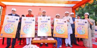 मुख्यमंत्री भजनलाल शर्मा ने सड़क सुरक्षा जन-जागृति रथों को दिखाई हरी झण्डी Chief Minister Bhajanlal Sharma flagged off the road safety awareness chariots.