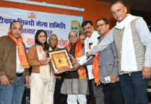 चेटीचंड सिंधी मेला समिति ने 141 विशिष्ट जनों का सम्मान किया The Cheti Chand Sindhi Mela Committee honored 141 distinguished individuals.