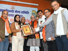 चेटीचंड सिंधी मेला समिति ने 141 विशिष्ट जनों का सम्मान किया The Cheti Chand Sindhi Mela Committee honored 141 distinguished individuals.