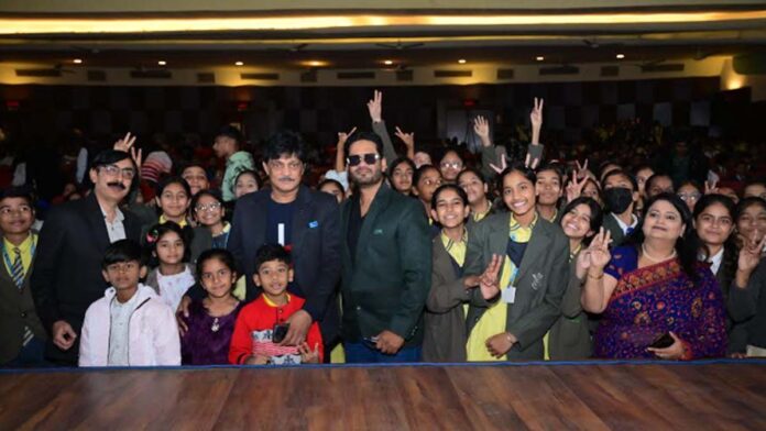 The premiere of Fake Pappu Popatlal saw a huge turnout of spectators.