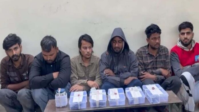 Gang war plot foiled in the capital: Six accused arrested with a large quantity of weapons Gang war plot foiled in the capital: Six accused arrested with a large quantity of weapons