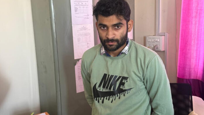 Income Tax Department data entry operator arrested for accepting bribe.