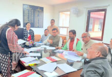 कर्मचारी महासंघ की सरकार से वार्ता में कई मांगों पर सहमति के संकेत The employees' federation indicated agreement on several demands during talks with the government.