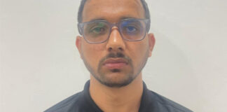 ब्लूटूथ डिवाइस से नकल करने वाला 25 हजार का इनामी अभ्यर्थी गिरफ्तार Candidate caught cheating with a Bluetooth device arrested.