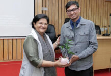 पुलिस मुख्यालय में बिना ऑपरेशन इलाज की आधुनिक तकनीकों पर मंथन Discussions were held at the police headquarters on modern techniques for non-surgical treatment.