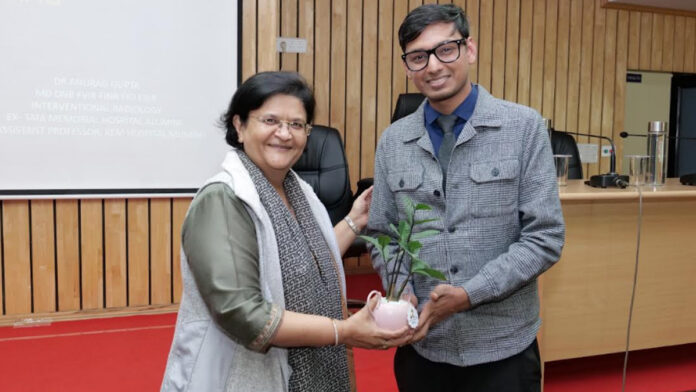 Discussions were held at the police headquarters on modern techniques for non-surgical treatment. Discussions were held at the police headquarters on modern techniques for non-surgical treatment.