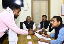 जनता और कार्यकर्ताओं की समस्याओं का समाधान सर्वोच्च प्राथमिकता पर करना ही भाजपा का मूल दायित्व: मंत्री कर्नल राज्यवर्धन The basic responsibility of BJP is to give top priority to solving the problems of the public and workers: Minister Colonel Rajyavardhan