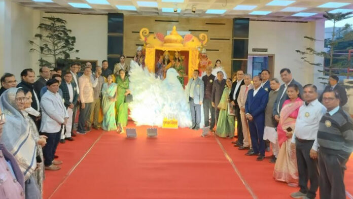 ram The annual function was organized at Maheshwari Girls' School.