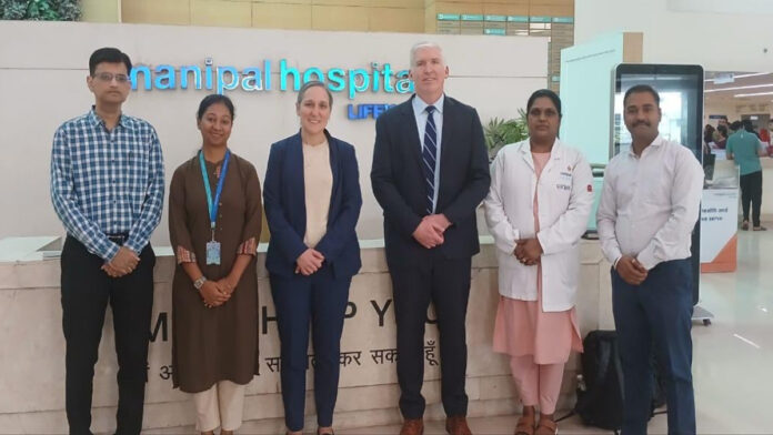 The US White House presented a letter of appreciation to the employees for their outstanding service.