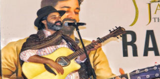 जयपुर टाइगर फेस्टिवल: राहगीर लाइव शो में झूमे श्रोता Jaipur Tiger Festival: Spectators grooved to the live show by Rahgir.