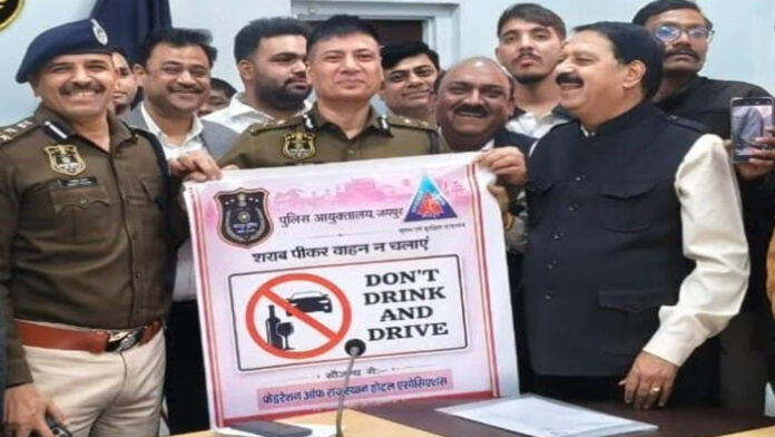 Police hold meeting with hotel and bar owners regarding law and order during the New Year celebrations.