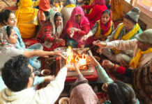 गोविंद देवजी मंदिर में नवसंकल्प सिद्धि गायत्री महायज्ञ, श्रद्धालुओं ने किया प्रायश्चित हवन Navasankalpa Siddhi Gayatri Mahayagna at Govind Devji Temple