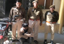 दुपहिया वाहन चुराने वाला शातिर वाहन चोर गिरफ्तार A notorious two-wheeler thief was arrested.
