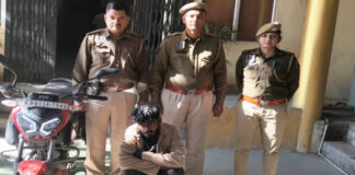 दुपहिया वाहन चुराने वाला शातिर वाहन चोर गिरफ्तार A notorious two-wheeler thief was arrested.