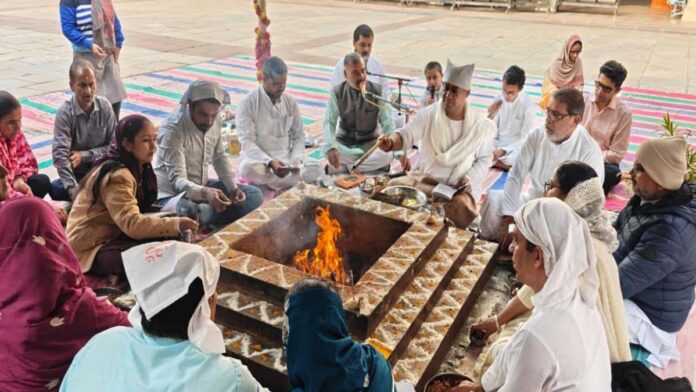 700 Shloki Geeta Mahayagya on Geeta Jayanti in Shri Amrapur Darbar