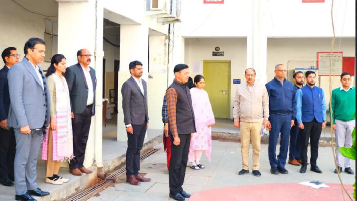 A two-minute collective silence was observed at the Jaipur District Collectorate on Martyrs' Day.