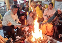 बसंत पंचमी के पावन अवसर पर संपन्न हुए सामूहिक गायत्री मंत्र जप The collective chanting of the Gayatri Mantra was performed on the auspicious occasion of Basant Panchami.
