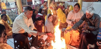 बसंत पंचमी के पावन अवसर पर संपन्न हुए सामूहिक गायत्री मंत्र जप The collective chanting of the Gayatri Mantra was performed on the auspicious occasion of Basant Panchami.