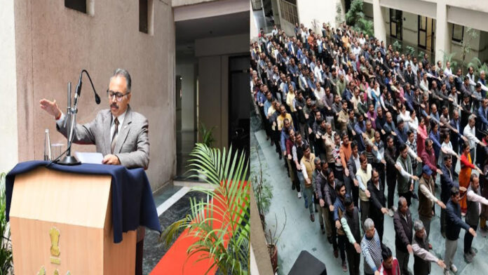 DGP Rajiv Sharma administered the oath for fearless voting at the police headquarters. DGP Rajiv Sharma administered the oath for fearless voting at the police headquarters.
