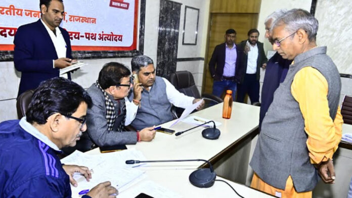 Hearing the grievances of party workers at the BJP office will strengthen both the organization and the government: Gautam Dak