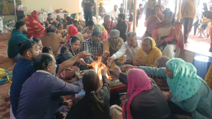 A Gayatri Mahayagna was held at the Govind Devji temple on Mauni Amavasya.