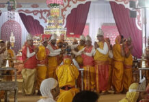 जन्म व तप कल्याणक महोत्सव में जैन मंदिरों में गूंजे जयकारे Chants of victory echoed in Jain temples during the birth and asceticism celebration.