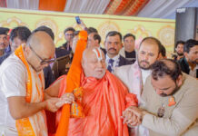 जब तक सांस चलेगी, सनातन धर्म के अभय युद्ध के लिए चलेगी: रामभद्राचार्य