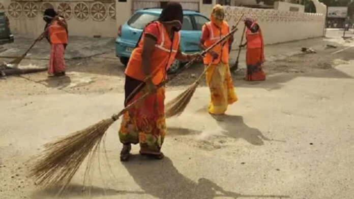 Sanitation worker recruitment: The process for 30,000 posts will begin in 15 days. Sanitation worker recruitment: The process for 30,000 posts will begin in 15 days.