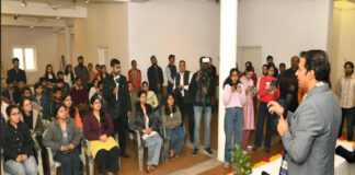 चित्रकला कार्यशाला का मकसद मतदाताओं को जागरूक कर लोकतंत्र को मजबूत करना है: जिला कलेक्टर सोनी