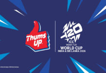 थम्सअप भारत के प्रमुख एयरपोर्ट पर क्रिकेट फैंस के करीब लेकर आया मशहूर आईसीसी ट्रॉफी Thums Up brought the famous ICC trophy closer to cricket fans at major Indian airports.