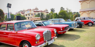 जयपुर में विंटेज एंड क्लासिक कार एग्जीबिशन का भव्य आगाज The Vintage and Classic Car Exhibition has made a grand debut in Jaipur.
