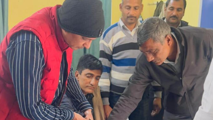 Police head constable arrested for accepting bribe.