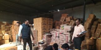 फूड सेफ्टी टीम ने अमूल ब्रांड के तीस हजार किलो एक्सपायरी सामग्री को करवाया नष्ट