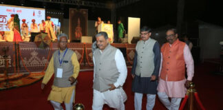 राष्ट्रीय स्वयंसेवक संघ के सरकार्यवाह दत्तात्रेय होसबोले ने लिया लोक कला संगम में हिस्सा