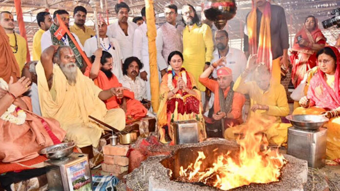 Deputy Chief Minister Diya Kumari participated in the 108 Kundiya Shri Ram Mahayagna. Deputy Chief Minister Diya Kumari participated in the 108 Kundiya Shri Ram Mahayagna.