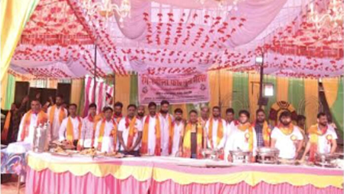 Colourful Phag festival begins