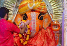 पुष्य नक्षत्र पर प्रथम पूज्य श्री गणेश जी महाराज का हुआ पंचामृत अभिषेक