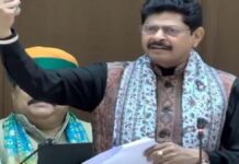 विधायक गोपाल शर्मा द्वारा कांग्रेस पर आरोप लगाने से सदन में जमकर हुआ हंगामा There was a huge uproar in the House after MLA Gopal Sharma made allegations against the Congress.