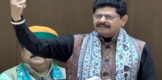 विधायक गोपाल शर्मा द्वारा कांग्रेस पर आरोप लगाने से सदन में जमकर हुआ हंगामा There was a huge uproar in the House after MLA Gopal Sharma made allegations against the Congress.